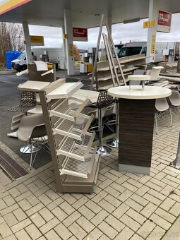 Regály + drobný nábytek z rekonstrukce čerpací stanice - 9