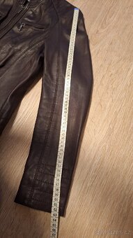 Krásná nová kožená bunda - 9