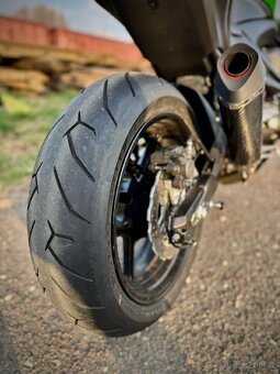 KAWASAKI Z800 - 9