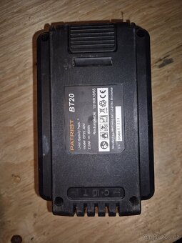 Patriot - nabíjecí stanice QC 40V a baterie BT20
40V
- 9