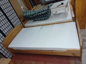 Prodám hezkou postel z masivu 100 x 200 cm. - 9