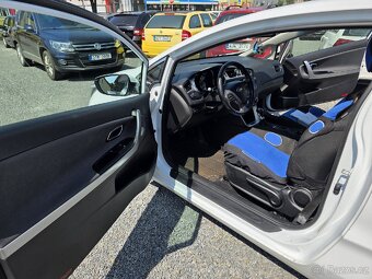 Kia Ceed 1.6 GDI 99kw Park senzor Benzín - 9