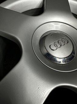 Alu Audi 5x112 16” 8E0601025T - 9