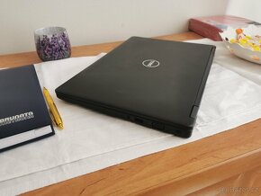 Krasny Ultrabook Dell Latitude E5480 FullHD SSD - 9