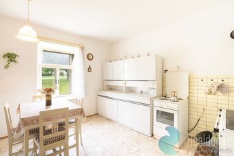 Prodej, zemědělská usedlost, dispozice 3+1, Předín, okres Tř - 9