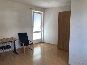 Prodej moderního bytu 3+KK s balkónem u rybníka Hamr – Praha - 9