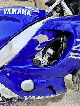 Yamaha yzf 600r - 9