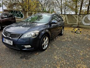 Kia Ceed - 9