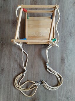 Celodřevěná dětská houpačka - 9