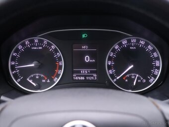 Škoda Octavia 1,6 TDI 4x4 Edition (2011) - 9