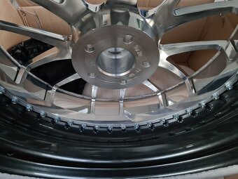 20AC - R20 5x114,3 alu ASTON MARTIN dvourozmer lestene inox - 9