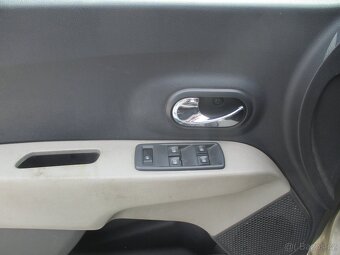 DACIA LODGY 1,6i LPG 61kW S&S Access Klima 02/2014 - 9