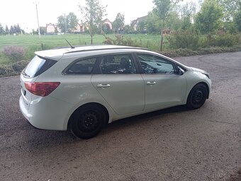 Kia ceed 1.6 crdi kombi 2014 - 9