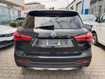 MG EHS PHEV Luxury 1.5 190kW AUT. 46tkm Virtual Panorama - 9