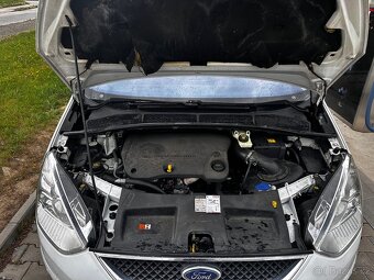 Ford Galaxy 2.2 tdci - 7 míst - 9