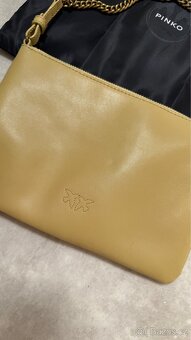 Kožená Crossbody kabelka Pinko - 9