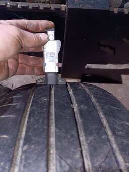 Letní sadu Bridgestone 235/55 R19 101V - 9