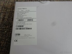 Tablet LENOVO s pouzdrem - 9