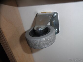 Úložný box na kolečkách - 9