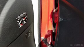 TOYOTA Yaris 1,0VVT-i Comfort ČR - 9