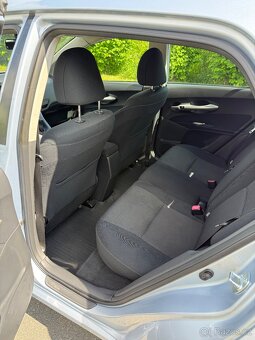 Toyota auris 1.6 97kw 87tkm - 9