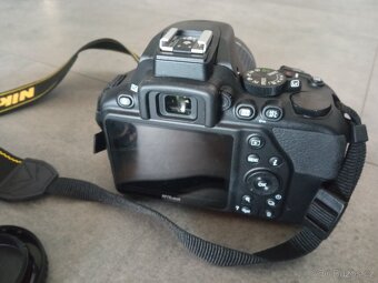 Nikon zrcadlovka D3500+pouzdro+knížky foceni - 9