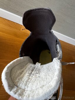 Brusle CCM Tacks 9050 (vel 8,5 = 44 EUR) - 9