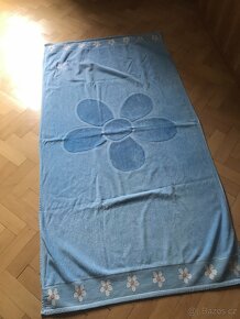 Ložní soupr. polstarky a povlaky, rucniky,osusky,deky. - 9