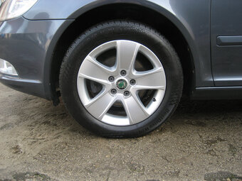 ŠKODA OCTAVIA COMBI 1.4 TSI - 9