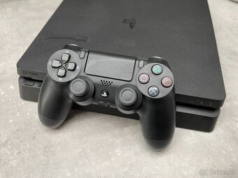 PS4 Slim v krásném stavu, druhý ovladač, hry (PlayStation 4) - 9