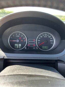 Prodám ford fiesta 1.3 - 9