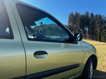 Renault Clio - 9