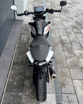 KTM Duke 390 r.v. 21 - 9