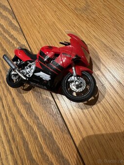 Sada modelů motorek - 9