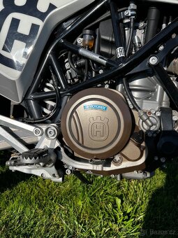 Husqvarna 701 supermoto - 9