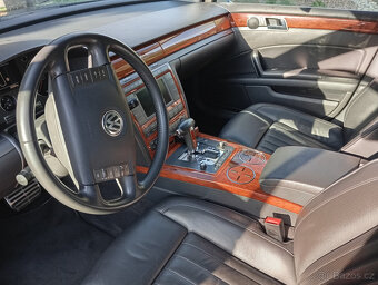 Volkswagen Phaeton 3.0 TDI V6, první registrace 12/2004 - 9