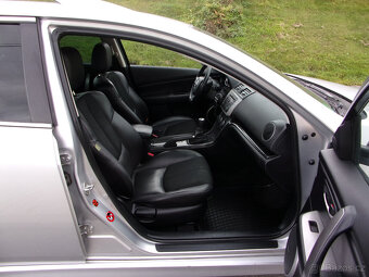 Mazda 6 Dynamic sport 2.5i 16V kombi,xenony,kůže,BOSE - 9