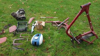 Jawa kyvacka, nahradni dily mix - 9