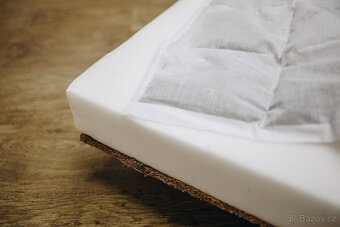 DŘEVĚNA POSTYLKA S NOVOU MATRACI,NATĚREM A DOPLŇKY - 9