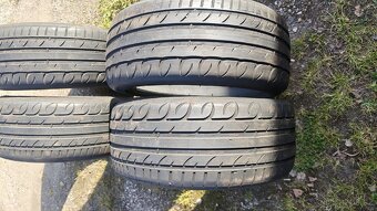 Letní pneu 235/40 R18 - 9