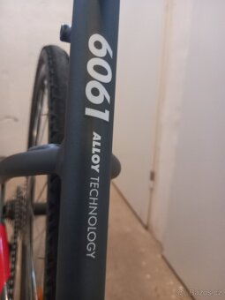 Trekové kolo BTWIN RIVERSIDE 500 pánské - 9
