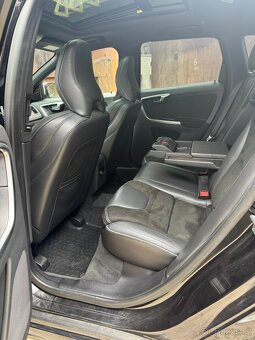 Volvo XC60 D5 R-Design - 9