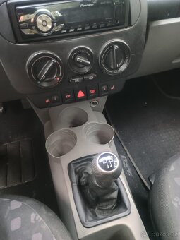 VW New Beetle 1,6 benzín - 9