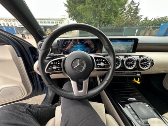 Mercedes Benz a250e - 9