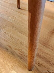 Starší dřevěný rozkládací stůl - 9