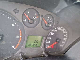 Ford transit 300 L 85 Kw 6 míst, tažné - 9