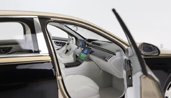 1:18 Mercedes Maybach S680 4Matic Z223 designo gold-obsidian - 9
