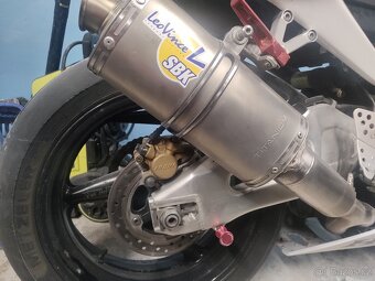 Honda fireblade 954rr - 9