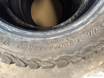 225/65 R17 BFGOODRICH - 9