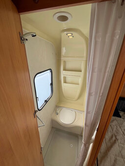 Adria Adora 512 UP. 2005 PŘEDSTAN ISABELLA MOVER SUPER STAV - 9